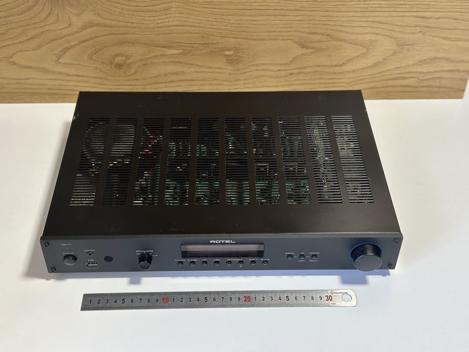 Amplificator Stereo Rotel RA 11 Sunet Superb