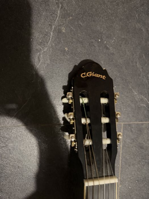 Китара C.Giant -50€