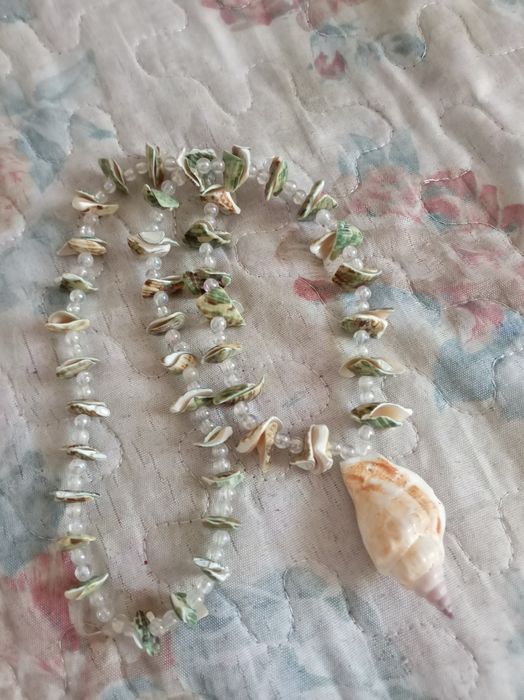 Ожерелье оберёг с ракушка и