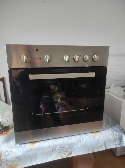 Vînd cuptor perfect funcțional