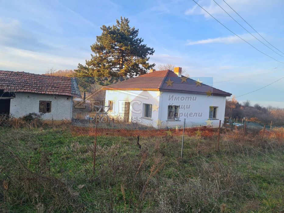 Къща в с. Голяма Брестница