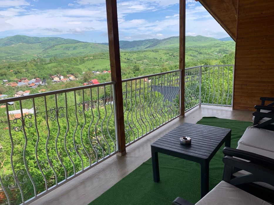 Cabană cu ciubar de inchiriat  Vila Fof  5 camere Prahova    ciubar Prahova