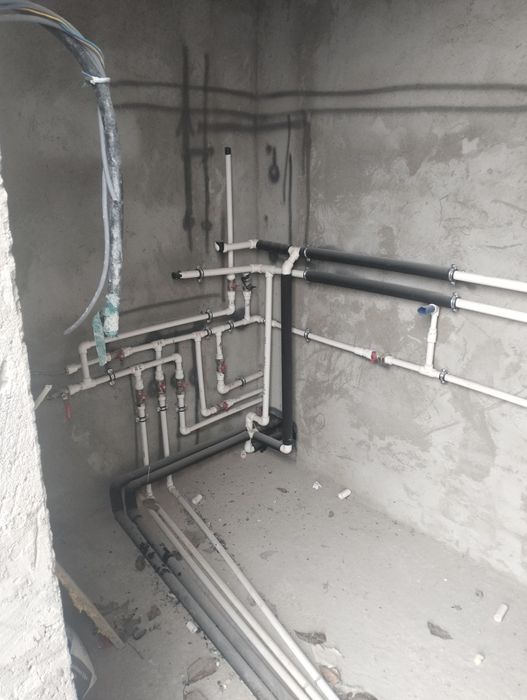 Renovări, construcții case la roșu/cheie