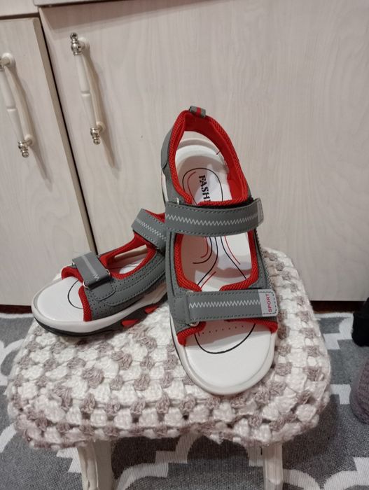 Сандали на мальчика
