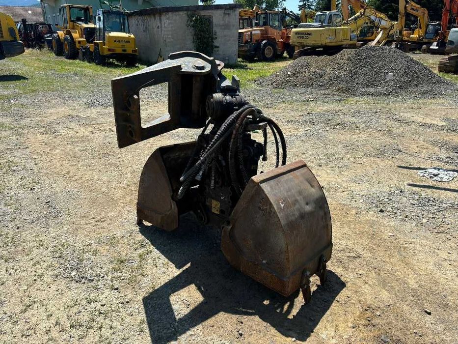 Cupă graifer hidraulică Kinshofer pentru traverse CFR pentru excavator