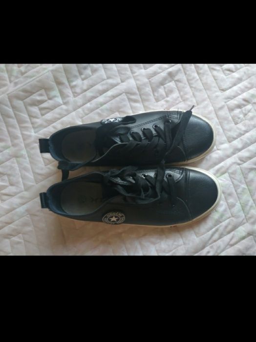 Продам модные кеды-кроссовки Размер 37 (vans)