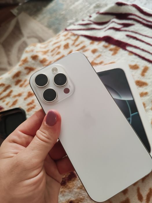 iPhone 16 pro 256gb
