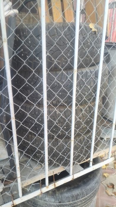 Продаются покрышки зимние