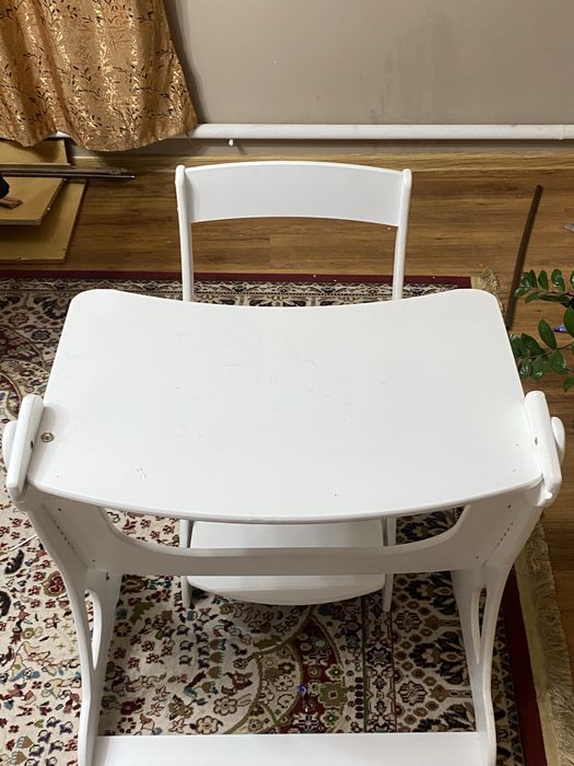 Детский стол для учебы и т.д