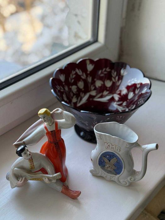 Посуда разная (без трещин, сколов)