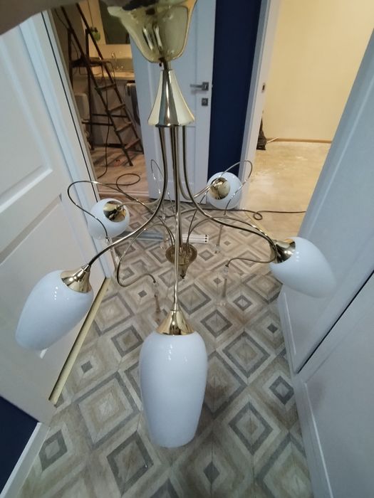 Продам люстру пятирожковую