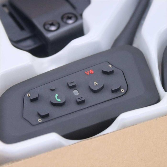 Intercom Moto Bluetooth V6 Set 2 Intercomuri  cu Comunicație 6 Rideri