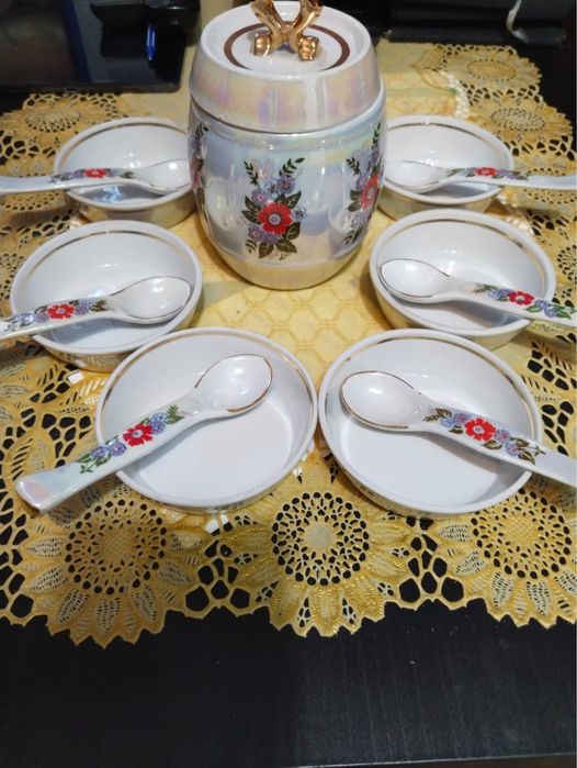 Советский набор из фарфора для меда