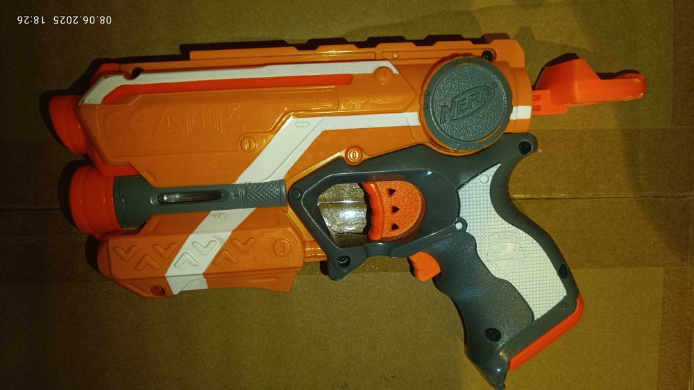 Намалени! Продавам лот от 7 бр. NERF детски пушки и пистолети.