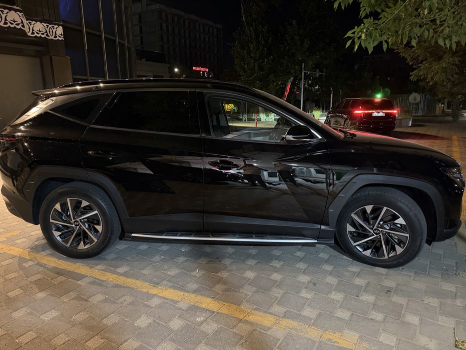 Hyundai Tucson.