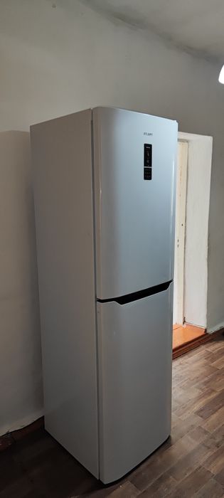 продам холодильник Атлант