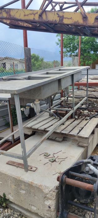 Плотове  и мивки нераждавейка , промишлени