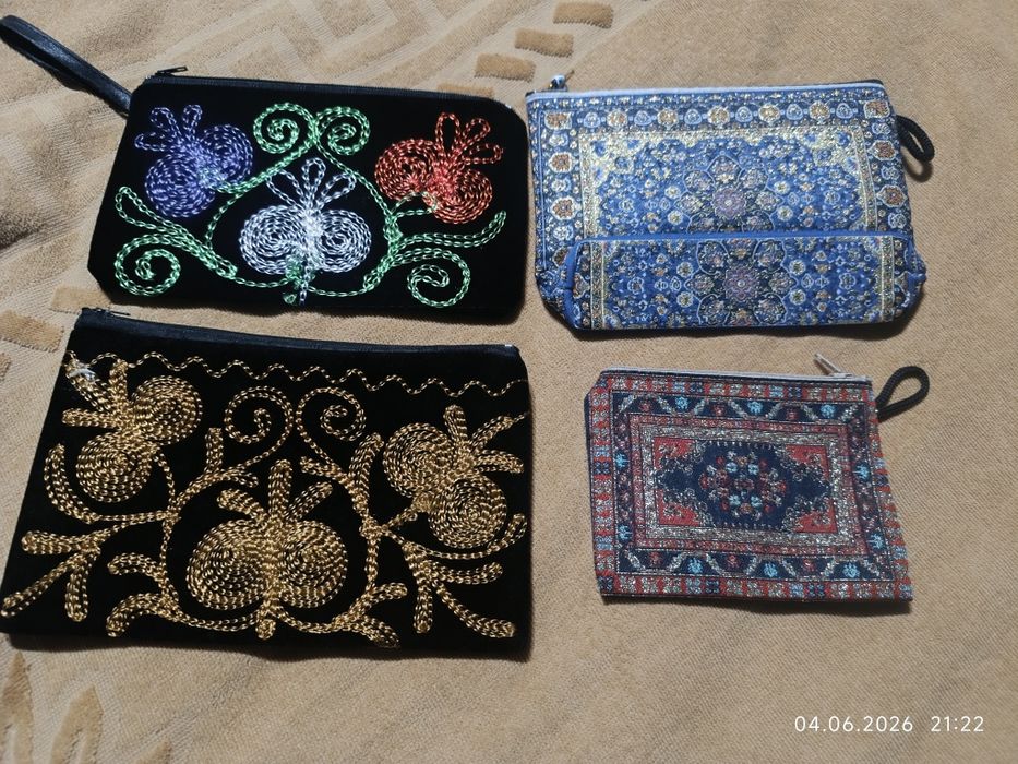 Четыре сумочки , косметички , кошельки