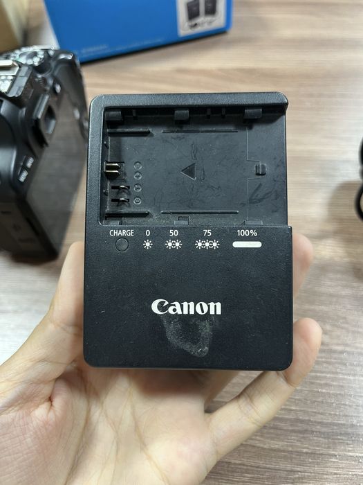 Canon EOS 100D — полный комплект