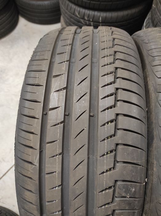 235/45/18 Continental