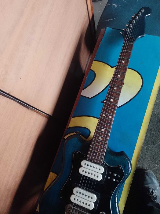 Chitara electrica buna funcționabila