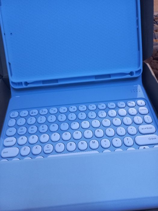 Чехол-клавиатура