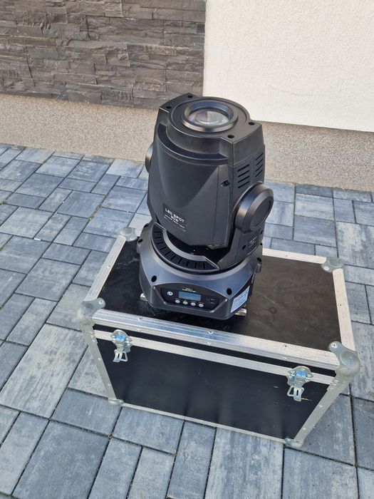 Moving head cu case inclus