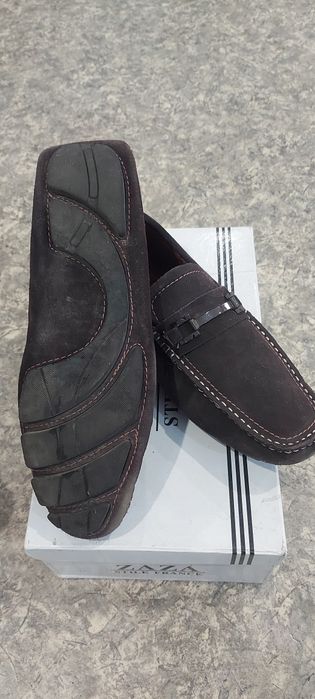 Продам мужскую обувь.