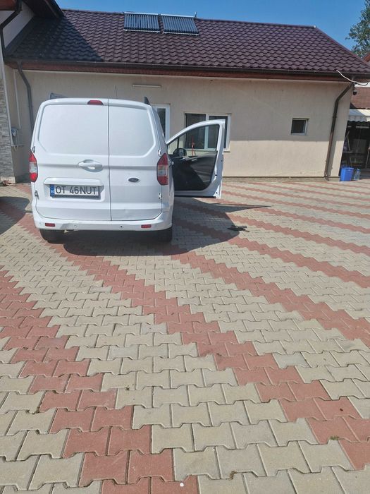 Ford Tranzit Courier