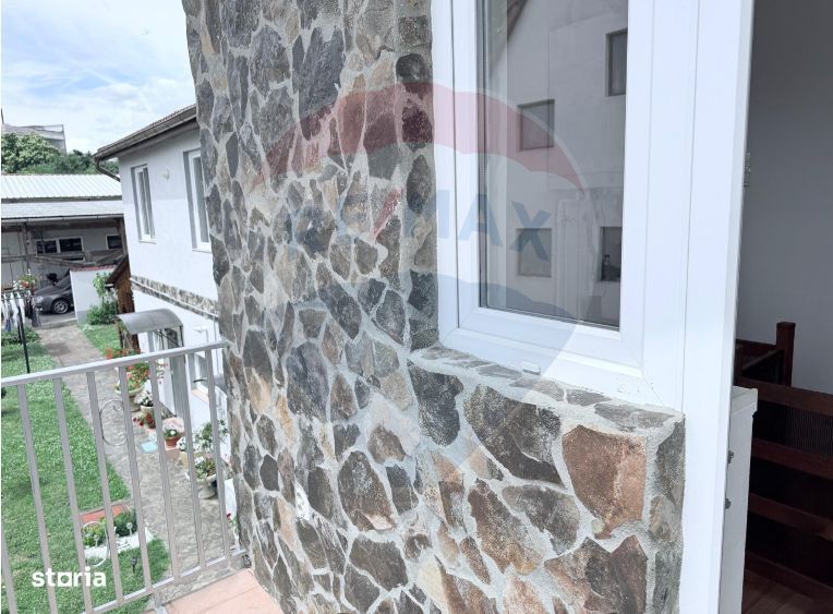Apartament spațios-3 camere-la curte în Turnișor