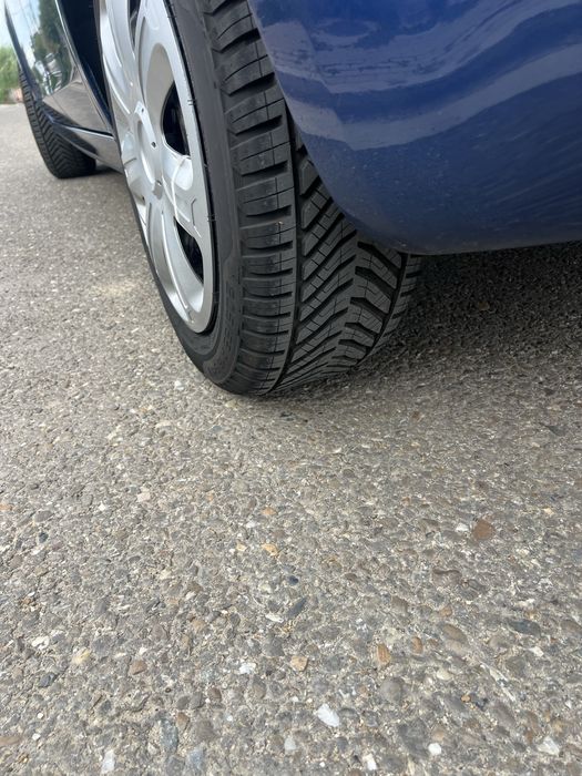 Vand Ford Focus Ghia flexifuel 1.8 benzina 2008
