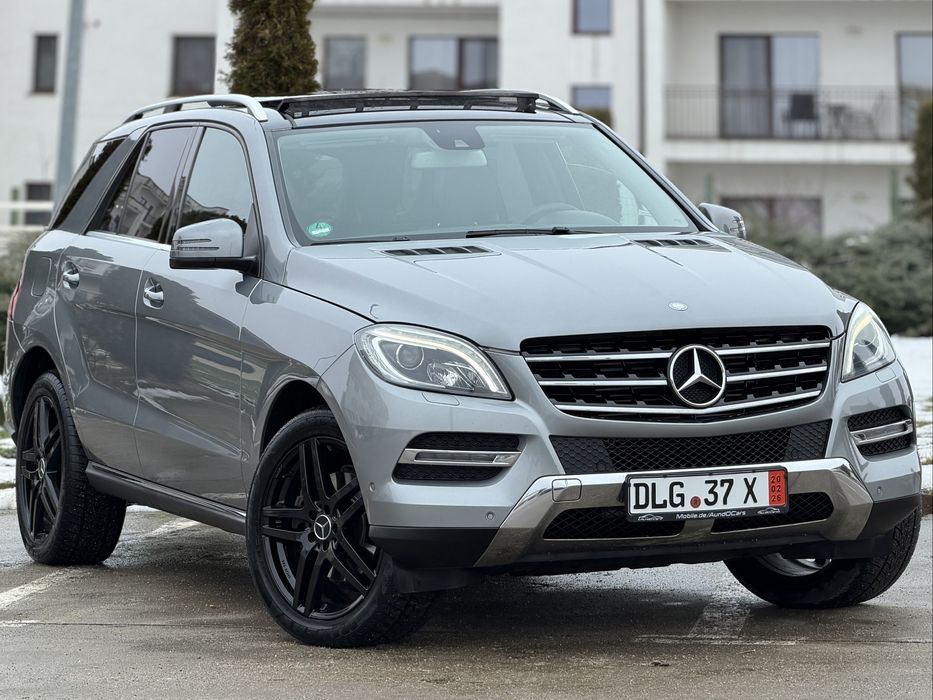 Mercedes ML 350 “ Lane,Side Assist / Leduri / Panoramic  / 4 MATIC “