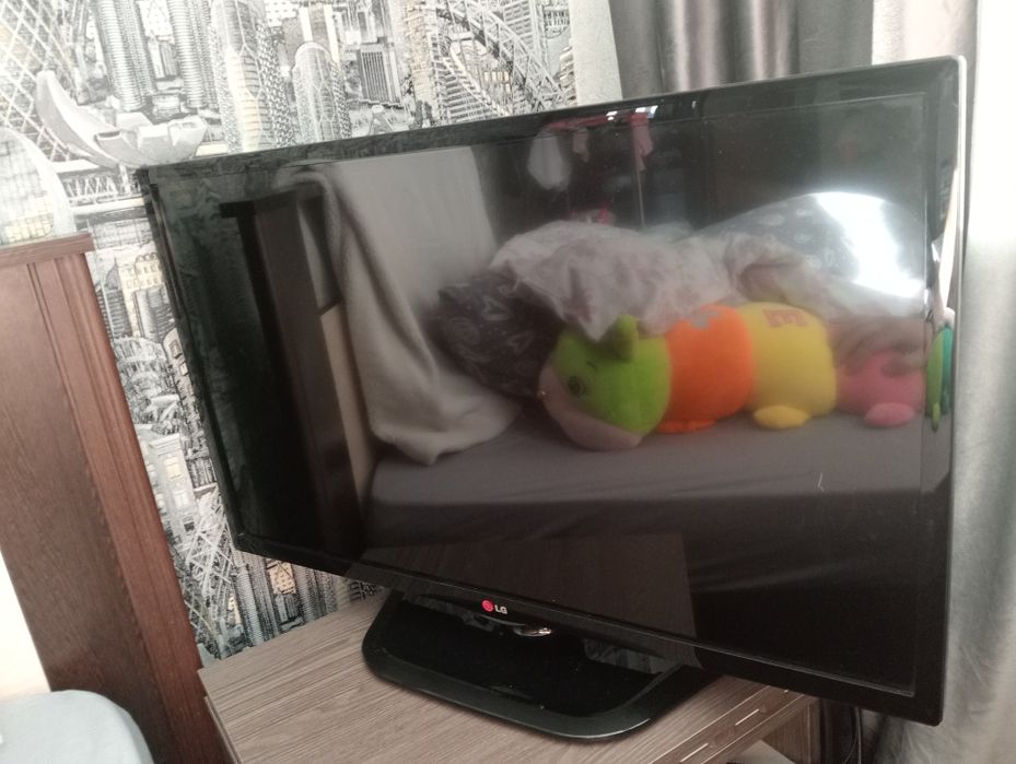 Продам телевизор