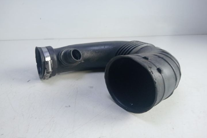 Furtun  turbo / admisie aer 2.7 cdi A6470940097 Mercedes-Benz E-Class