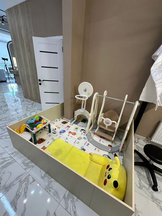 Продаю детскую зону и игрушки вместе