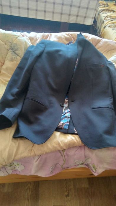 Ново офицялно сако