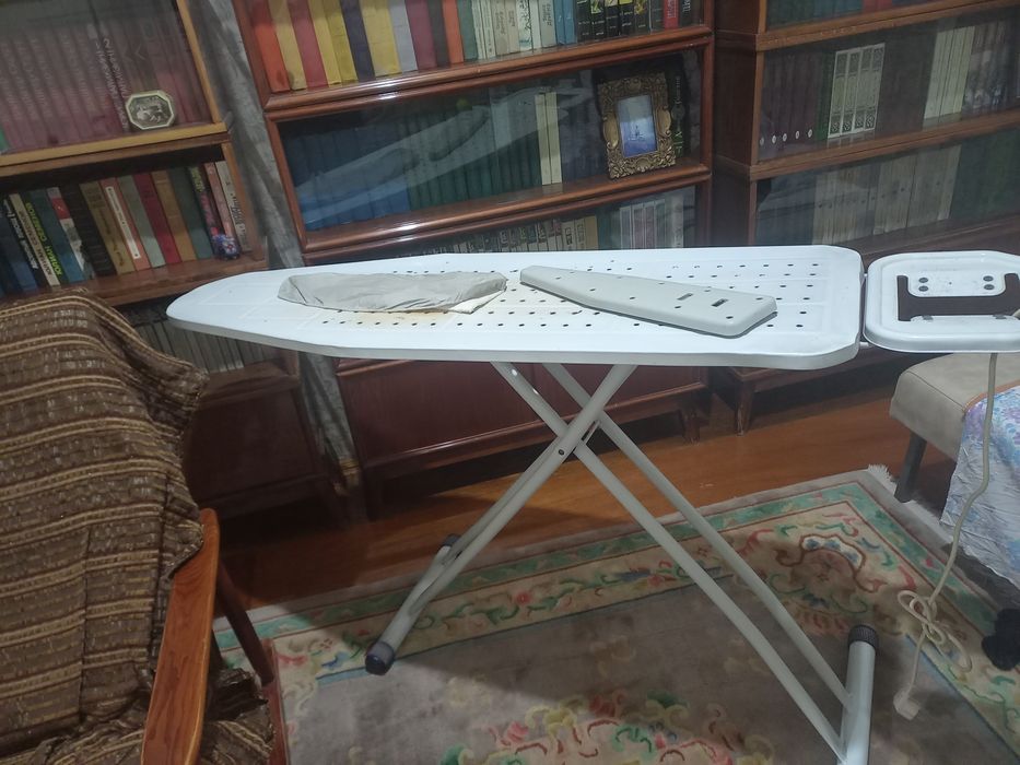 Тумба под телевизор Германия, тумба, кресло, гладильная доска