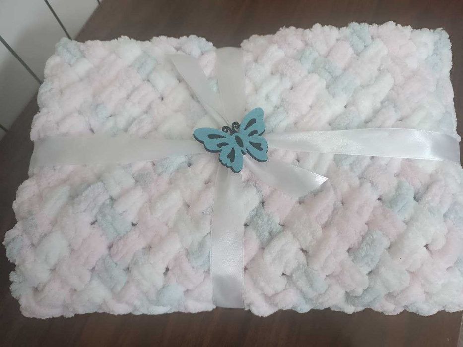 Плед детский вязанный