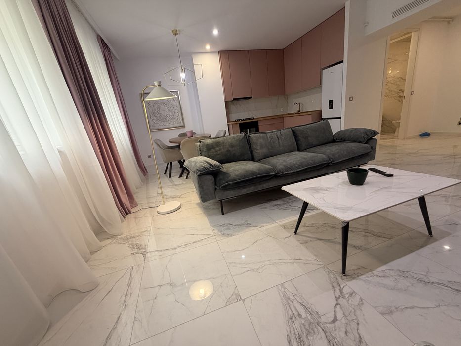Apartament de Inchiriat  Rin Grand