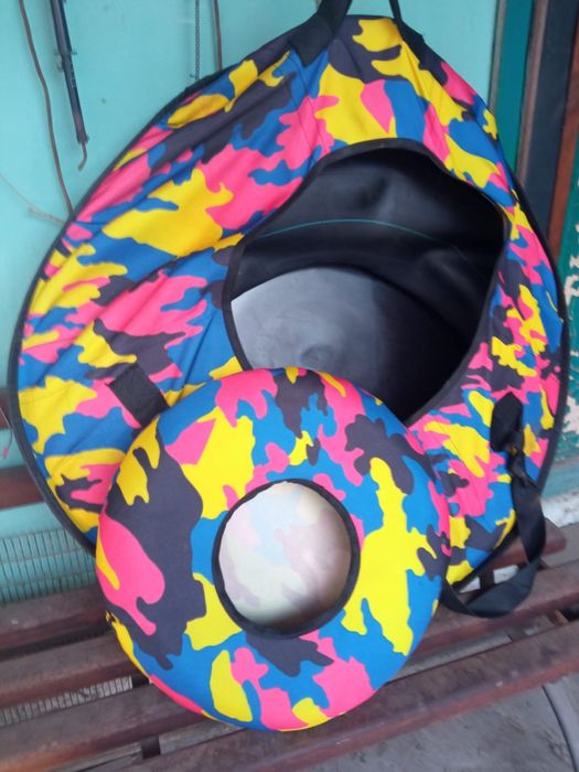 Ватрушки, лыжи, санки