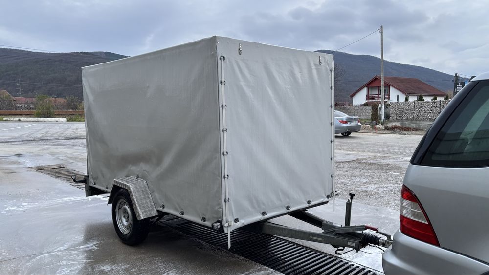 Remorcă Humbaur cu Prelată