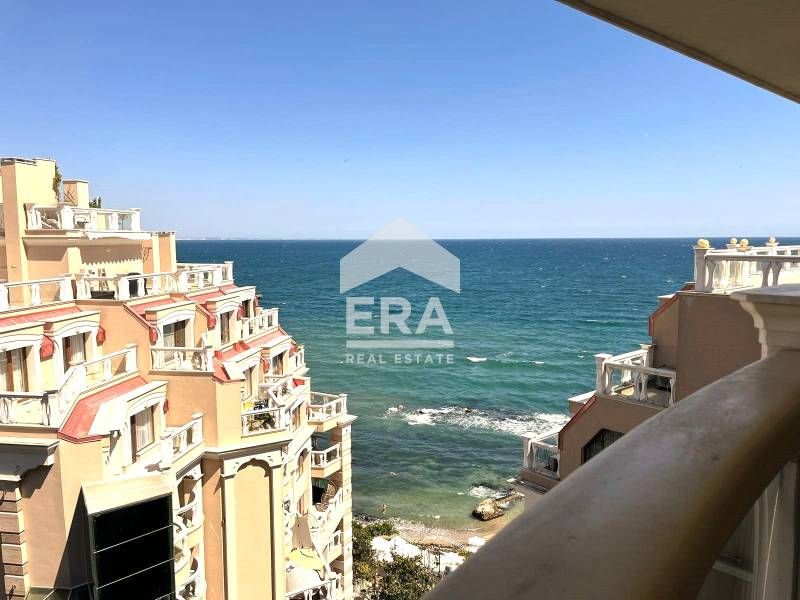 Двустаен, стилно обзаведен апартамент за продажба, с морска панорама,