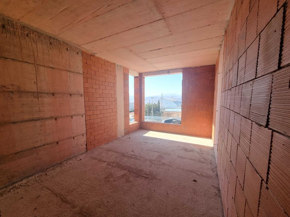 Продава се Тристаен апартамент в Благоевград, Освобождение - 100 кв.м за 847 €/кв.м - Снимка #2