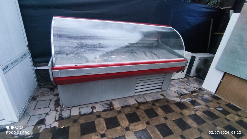 Срочно Холодильник и тележки продается!!