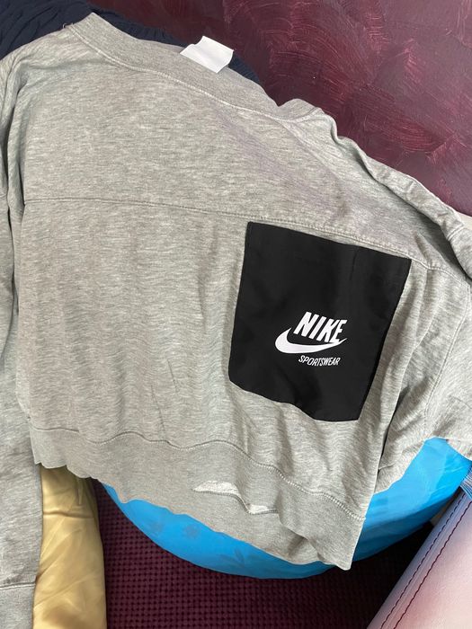 Сива спортна блуза Nike