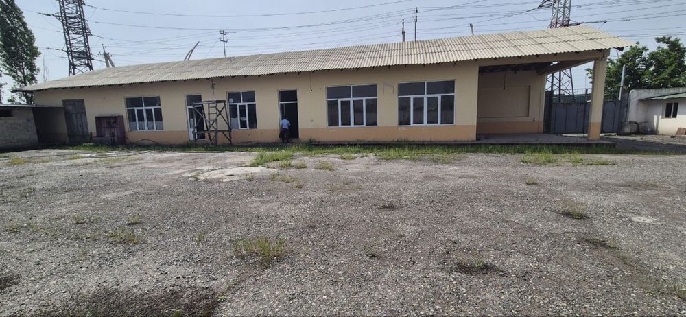 36 сотих нотурар бино сотилади