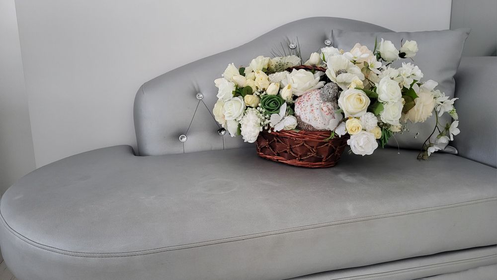 Divan Argintiu, produs second-hand . Anunt valabil ptr Arad si Timis