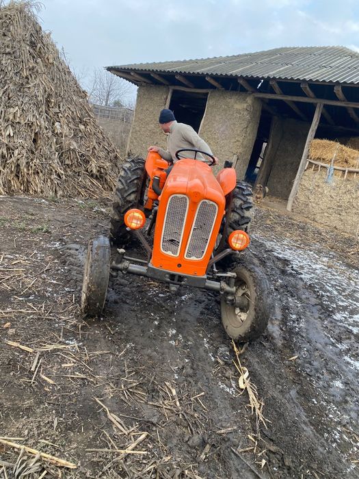 Tractor 312 R + plug