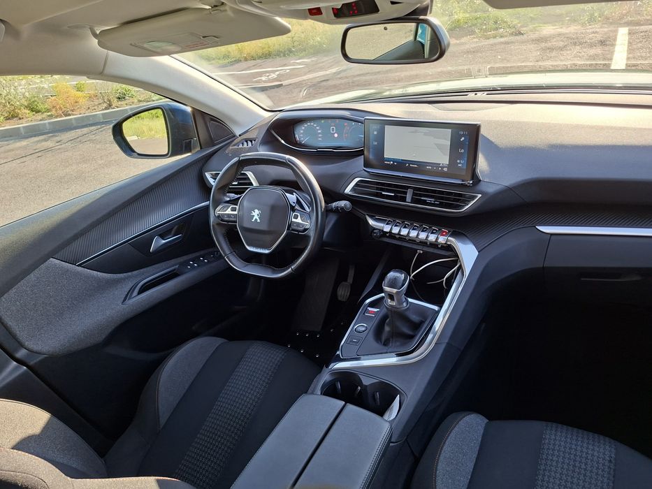 Peugeot 3008 1.5 BlueHdi 2021