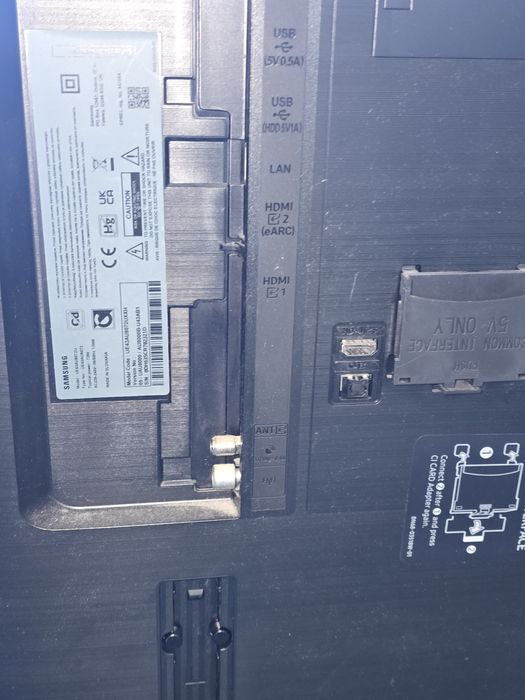 Samsung Series 8 UE43AU8072U 109,2 см (43") 4K Ultra HD Smart TV Wi-Fi